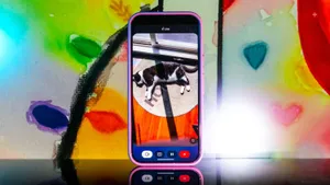 Gemini Live Gives You AI With Eyes, and It's Awesome